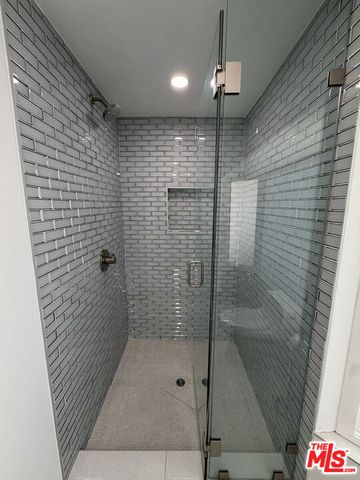 3565 Multiview Drive, Los Angeles, CA 90068