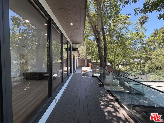 3565 Multiview Drive, Los Angeles, CA 90068