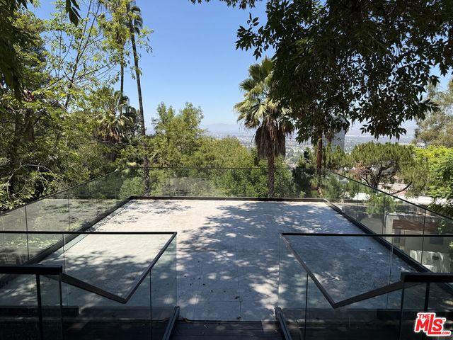 3565 Multiview Drive, Los Angeles, CA 90068