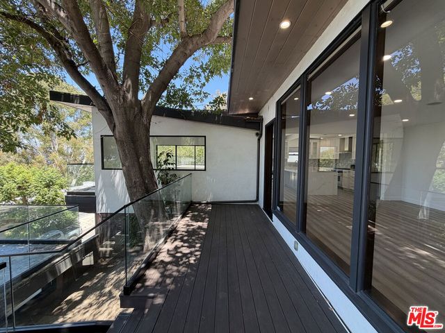 3565 Multiview Drive, Los Angeles, CA 90068