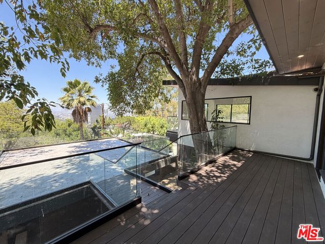 3565 Multiview Drive, Los Angeles, CA 90068