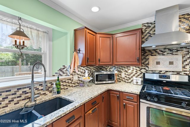 62 Windover Drive, Southport, NC 28461