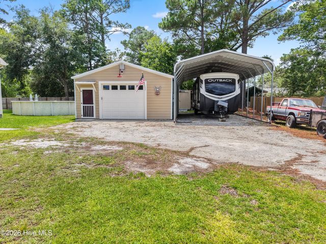 62 Windover Drive, Southport, NC 28461