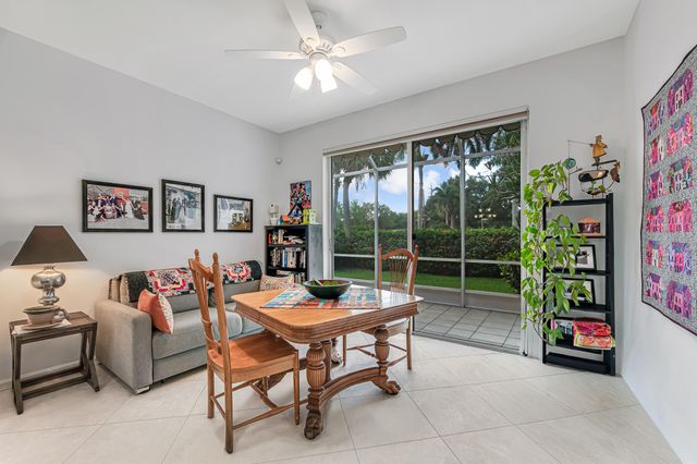 9543 Crescent View Drive N, Boynton Beach, FL 33437