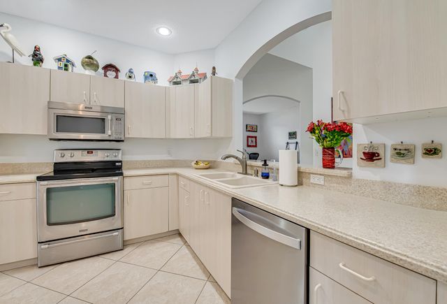 9543 Crescent View Drive N, Boynton Beach, FL 33437