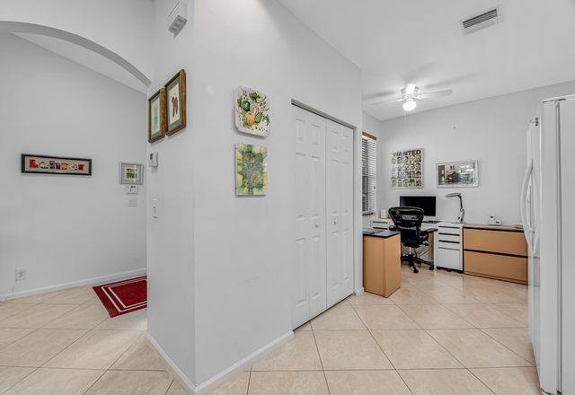 9543 Crescent View Drive N, Boynton Beach, FL 33437