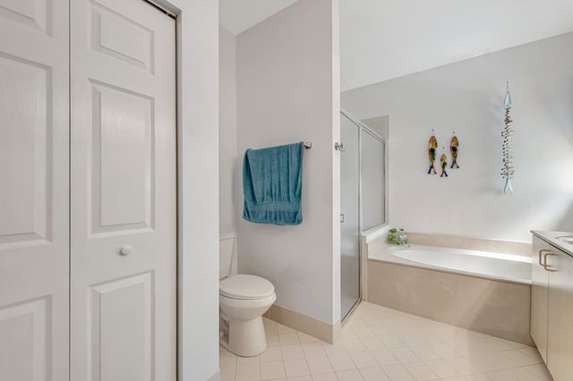 9543 Crescent View Drive N, Boynton Beach, FL 33437