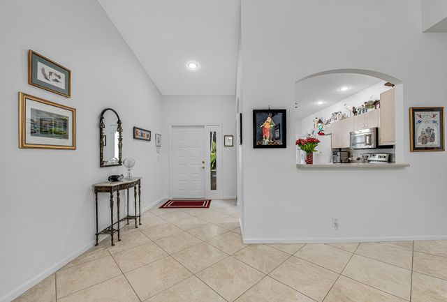 9543 Crescent View Drive N, Boynton Beach, FL 33437