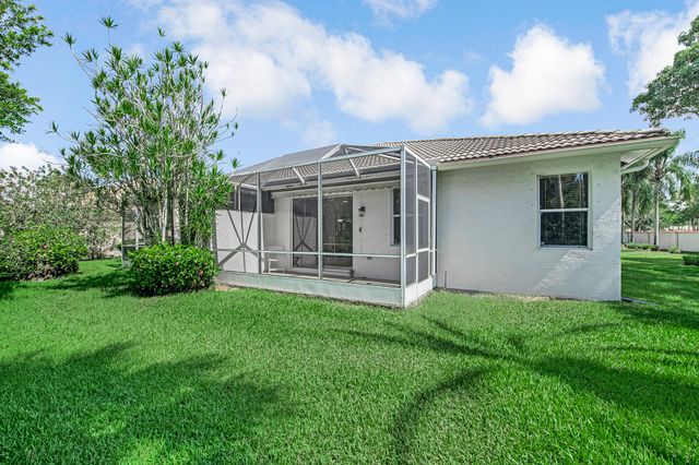9543 Crescent View Drive N, Boynton Beach, FL 33437