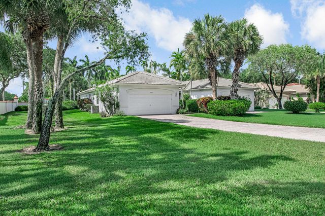 9543 Crescent View Drive N, Boynton Beach, FL 33437