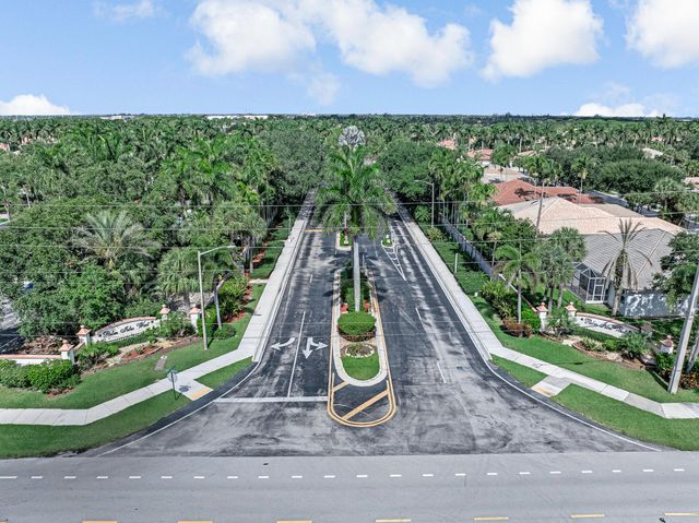 9543 Crescent View Drive N, Boynton Beach, FL 33437