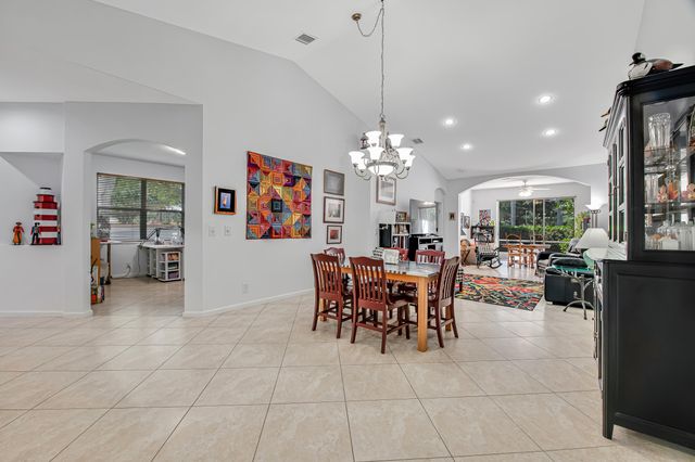 9543 Crescent View Drive N, Boynton Beach, FL 33437