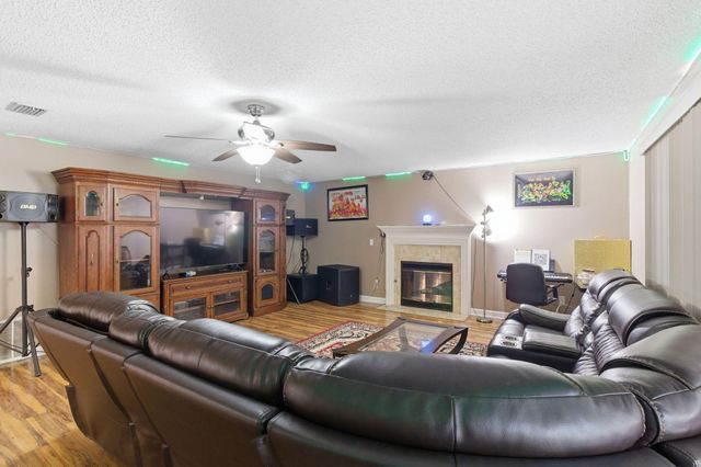 492 Spring Brook Lane, Mary Esther, FL 32569