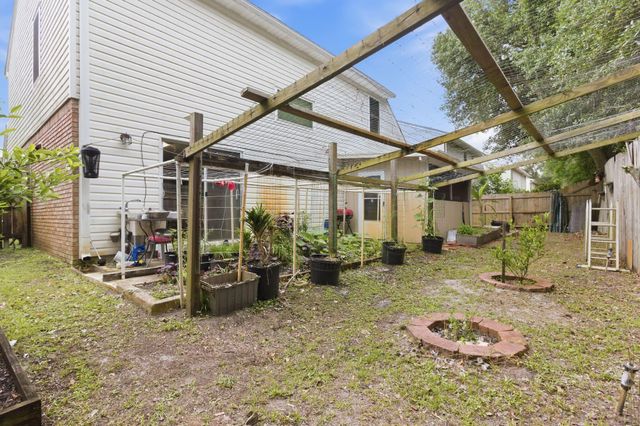 492 Spring Brook Lane, Mary Esther, FL 32569