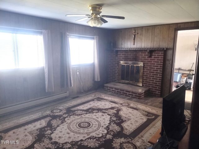 1598 Hickory Flats Road, Pennington Gap, VA 24277