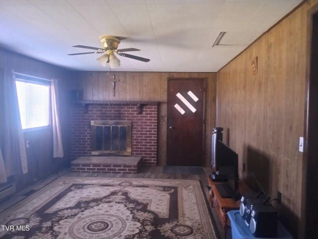 1598 Hickory Flats Road, Pennington Gap, VA 24277