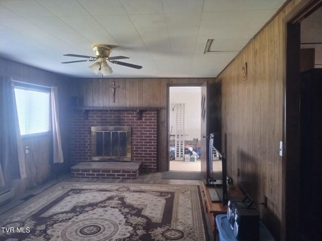 1598 Hickory Flats Road, Pennington Gap, VA 24277