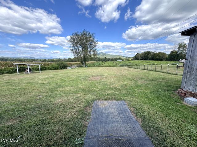 1598 Hickory Flats Road, Pennington Gap, VA 24277