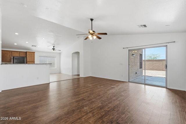 38676 N LA GRANGE Lane, San Tan Valley, AZ 85140