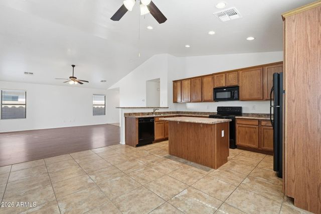 38676 N LA GRANGE Lane, San Tan Valley, AZ 85140