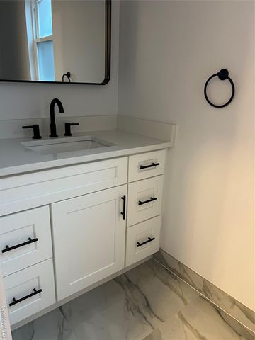 15 Sunlight Hill, Yonkers, NY 10704