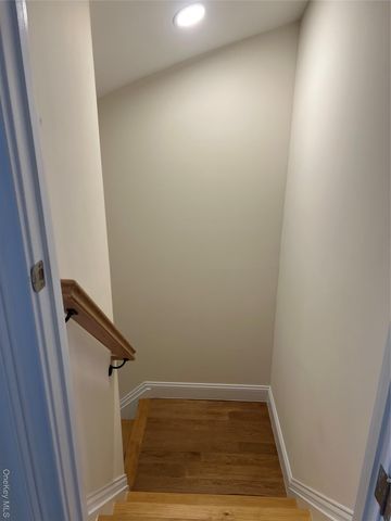 15 Sunlight Hill, Yonkers, NY 10704