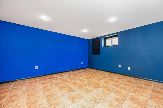 338 Southside Avenue, Freeport, NY 11520