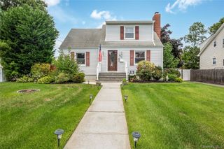 338 Southside Avenue, Freeport, NY 11520