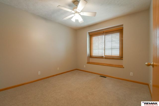 7734 S 34th Street, Lincoln, NE 68516