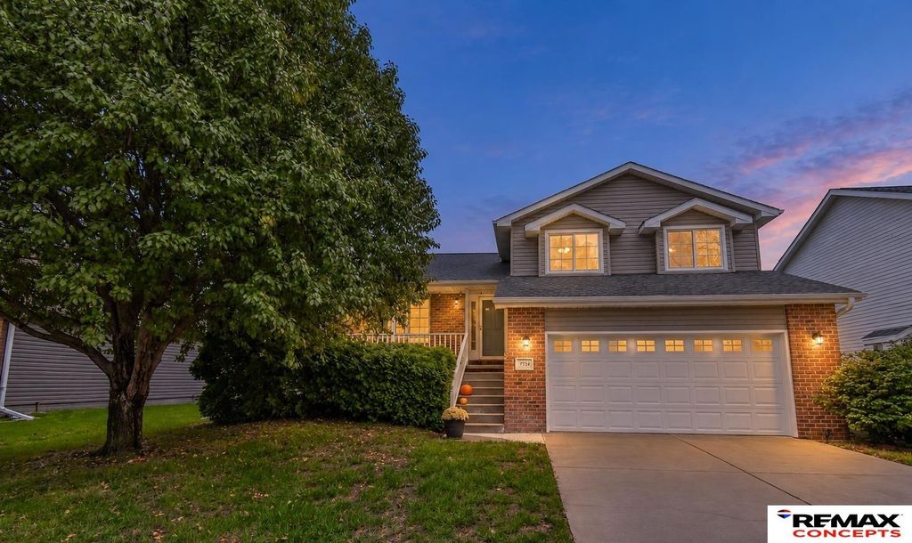 7734 S 34th Street, Lincoln, NE 68516