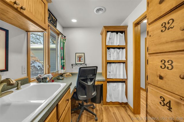 36632 S Cliff Crest Drive, Vinita, OK 74301