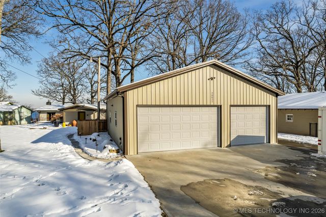 36632 S Cliff Crest Drive, Vinita, OK 74301