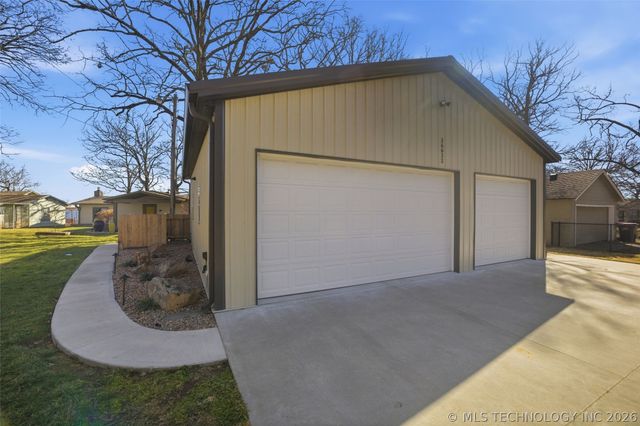 36632 S Cliff Crest Drive, Vinita, OK 74301