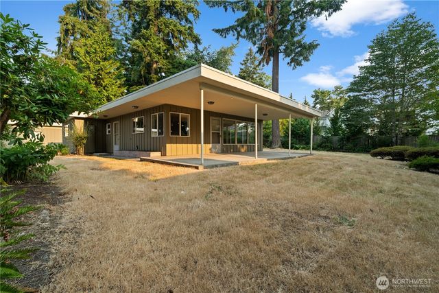 2965 74th Avenue SE, Mercer Island, WA 98040