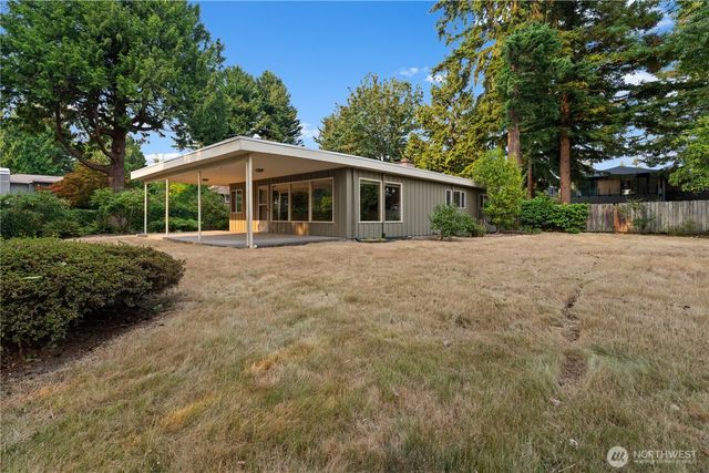 2965 74th Avenue SE, Mercer Island, WA 98040