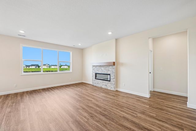 1423 Victory Lane NE, Isanti, MN 55040