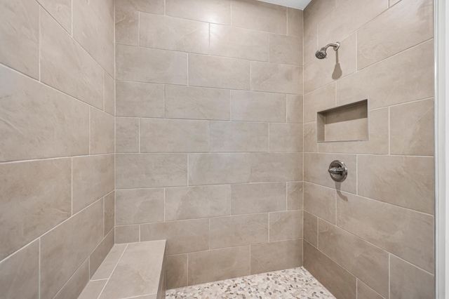 1423 Victory Lane NE, Isanti, MN 55040