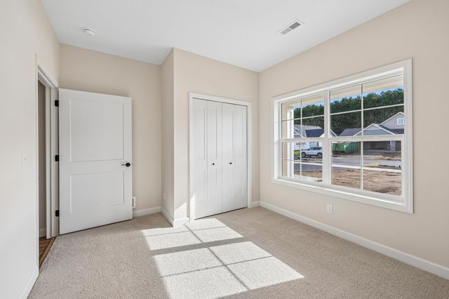 1423 Victory Lane NE, Isanti, MN 55040