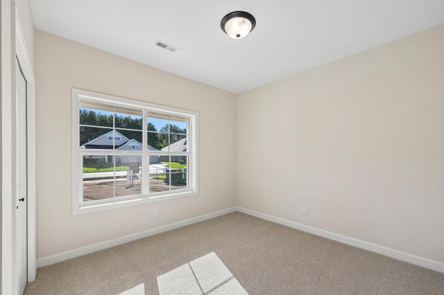 1423 Victory Lane NE, Isanti, MN 55040