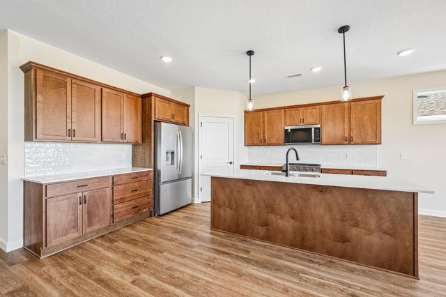 1423 Victory Lane NE, Isanti, MN 55040