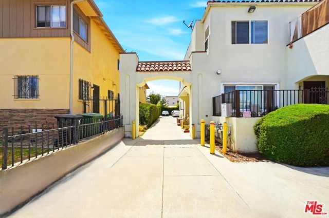 2025 3rd Avenue, Los Angeles, CA 90018