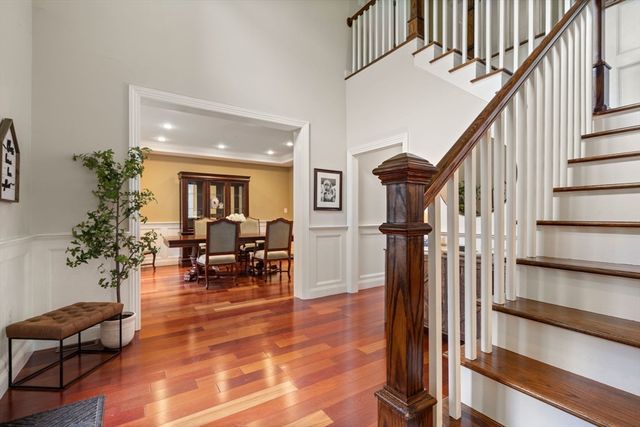 24 Wayside Inn Rd, Framingham, MA 01701