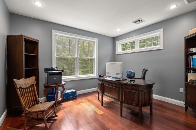 24 Wayside Inn Rd, Framingham, MA 01701