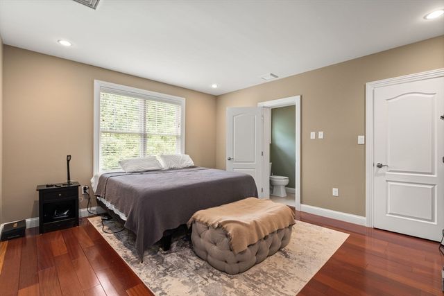 24 Wayside Inn Rd, Framingham, MA 01701