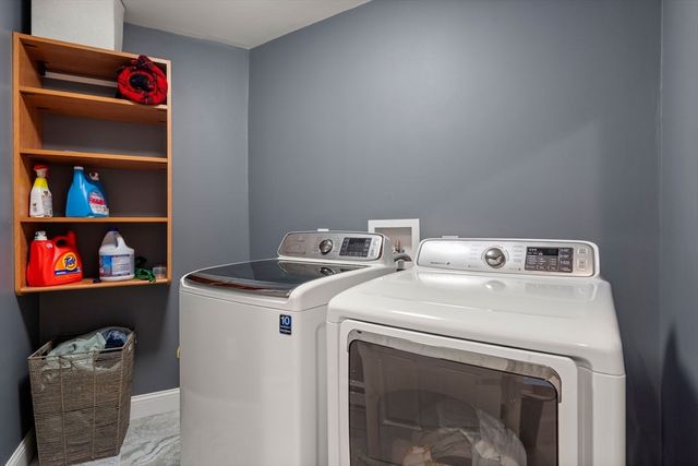 24 Wayside Inn Rd, Framingham, MA 01701