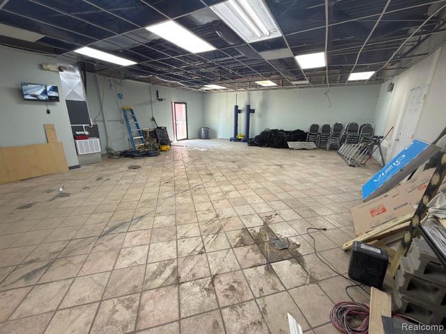 4805 W Vernor Highway, Detroit, MI 48209