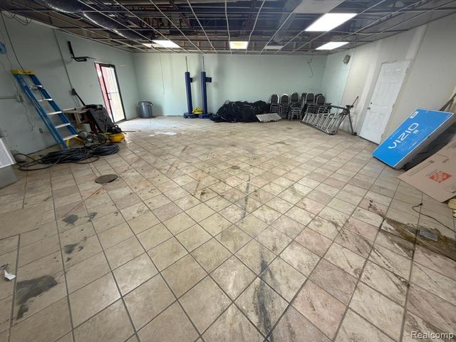 4805 W Vernor Highway, Detroit, MI 48209