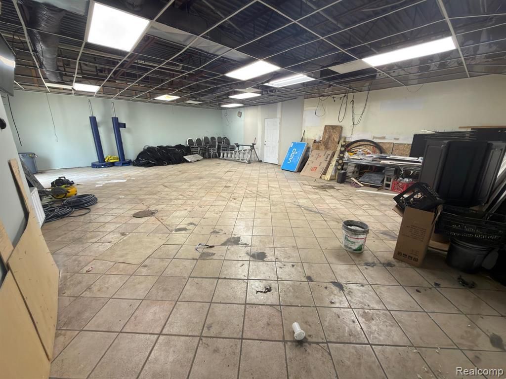 4805 W Vernor Highway, Detroit, MI 48209