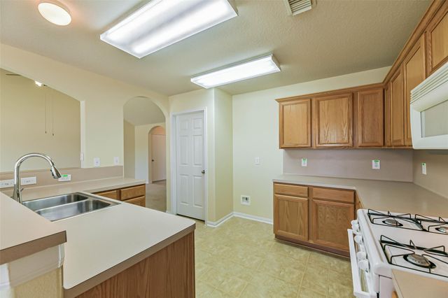 5329 Morgan Oak Drive, Alvin, TX 77511