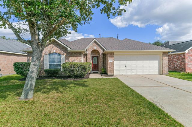 5329 Morgan Oak Drive, Alvin, TX 77511